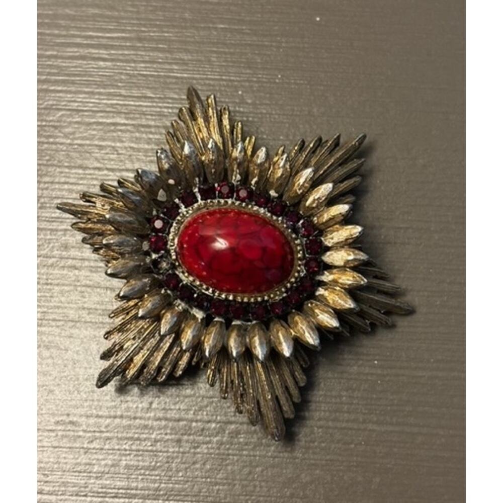 Vintage Benedikt NY Sunburst‎ Brooch with Red Cabochon Stone